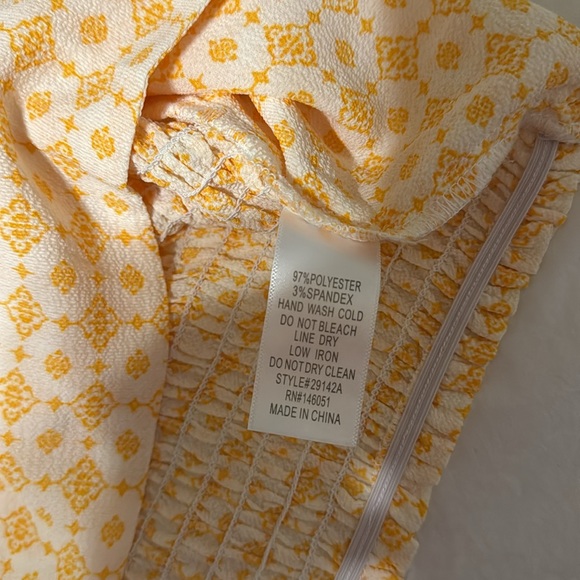 NWT- TOP AND SHORTS BUNDLE - Picture 7 of 15